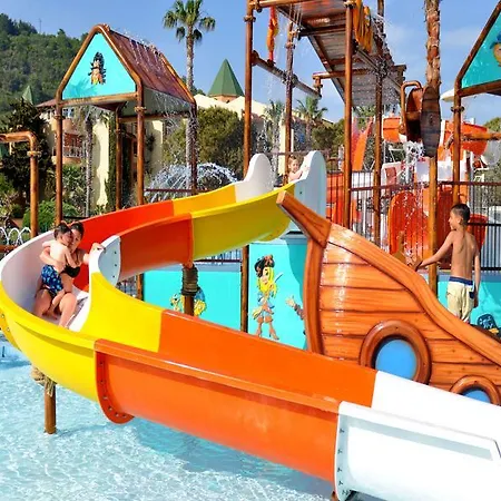 Family Life Pascha Bay Hotel Konaklı